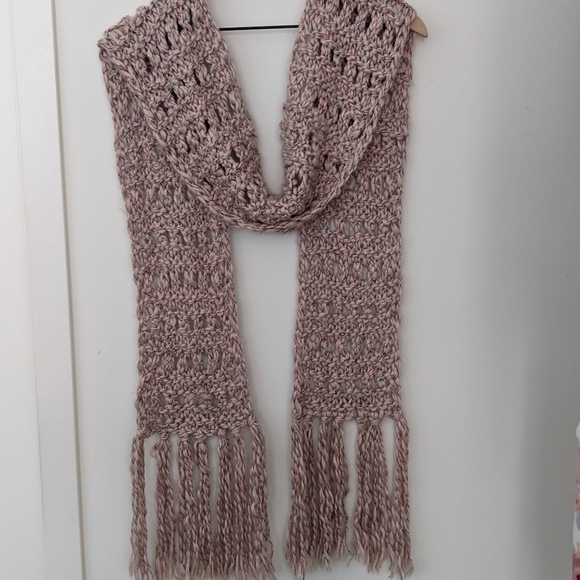 American Eagle Soft Chunky Scarf - Picture 2 of 5